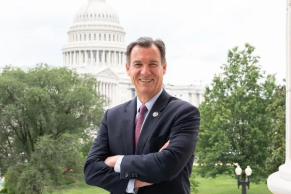 Photo of Tom Suozzi